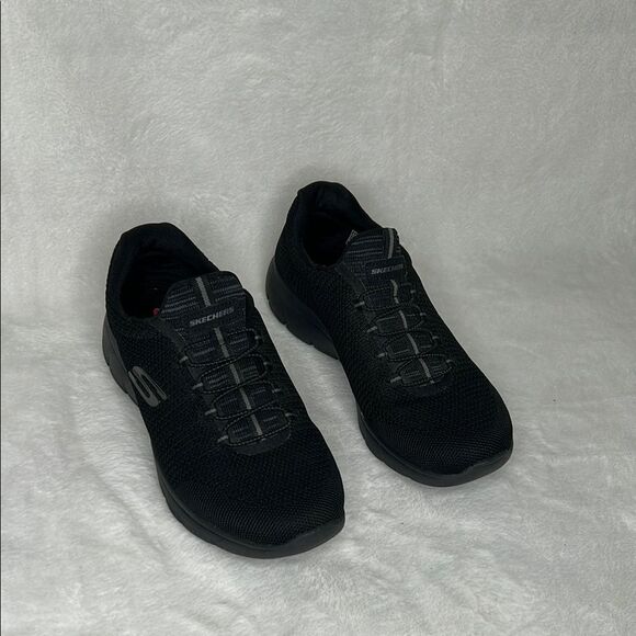 Skechers black slip on walking sneaker shoes - Picture 3 of 10